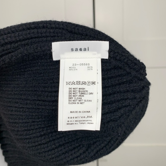 Sacai x Carhartt WIP Wool-Knit Black Logo Beanie - Picture 5 of 5